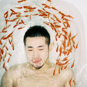 Ren Hang, 2012_1, Impression jet d’encre, 67 x 100 cm/ 27 x 40 cm