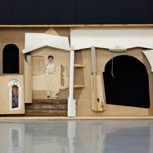 Chen Yujun et Chen Yufan, Temporary Architecture n°3, 2011, Bois, Photo, Papier, Verre