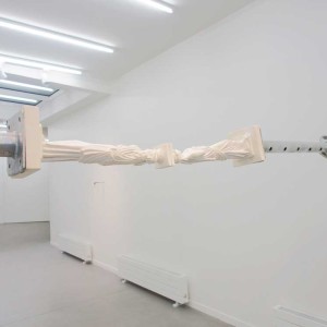 Simon Nicaise, Cariatides, 2014, Technique mixte, 200 x 300 x 150 cm
