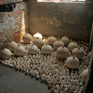 Yang Maoyuang, All matters are visible, 2011, Poterie, 54eme biennale de Venise, pavillon chinois, Dimensions variables