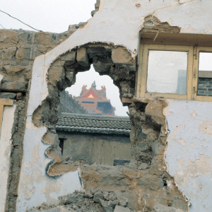 Zhang Dali, Demolition, Beijing, Forbidden City, 1998, Impression chromogène en couleur, 100 x 150 cm