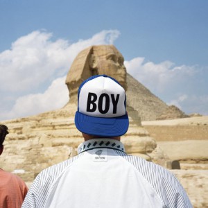 Martin Parr, Small World – Sphynx, Egypt, Giza, 1992, Impression pigmentaire, 100 x 125 cm