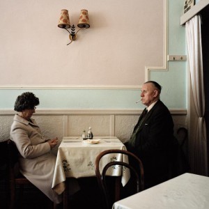 Martin Parr, Bored couples, England, New Brighton, 1985, Impression pigmentaire, 100 x 125 cm