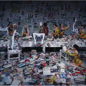 Wang Qingsong, Crazy Readers, 2013, Impression jet d’encre sur papier Fine Art, 180 x 300 cm