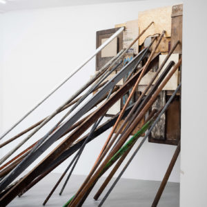 Claude Cattelain, Composition Empirique, 2016, boards, bars of steel, Galerie Paris-Beijing