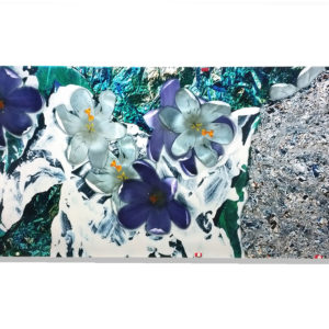 Baptiste Rabichon, Les fleurs – Les fleurs blanches et violettes, 2016, Épreuve chromogène unique, 127 x 400 cm
