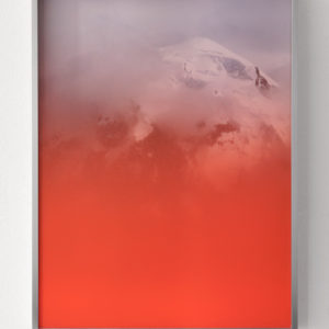 Sebastian Wickeroth, Untitled, Photographie, peinture à l’aérosol sur verre et cadre en aluminium, 48,5 x 36,5 x 4 cm
