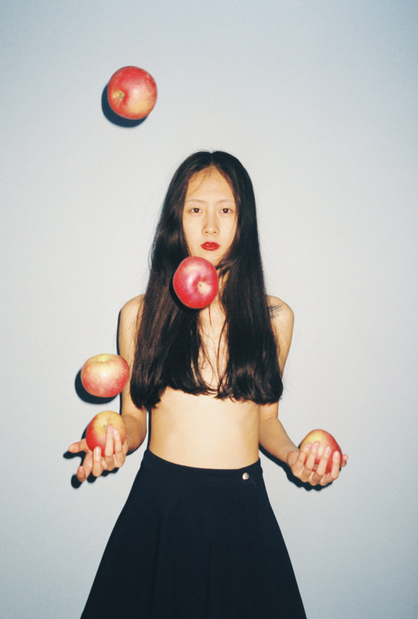 HD_2013_10 Ren Hang PARIS-B