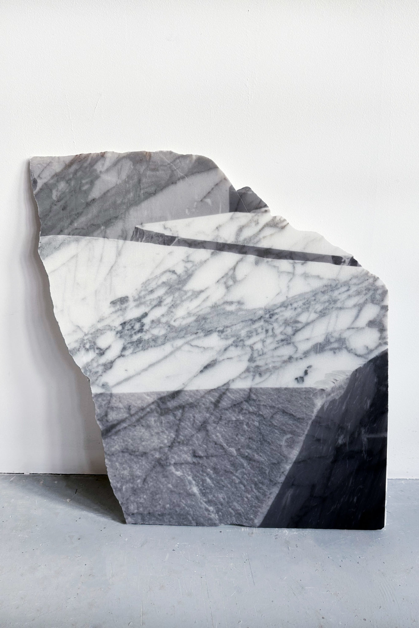 Dune Varela, Polygone, 2023, Impression sur marbre, 53 x 58