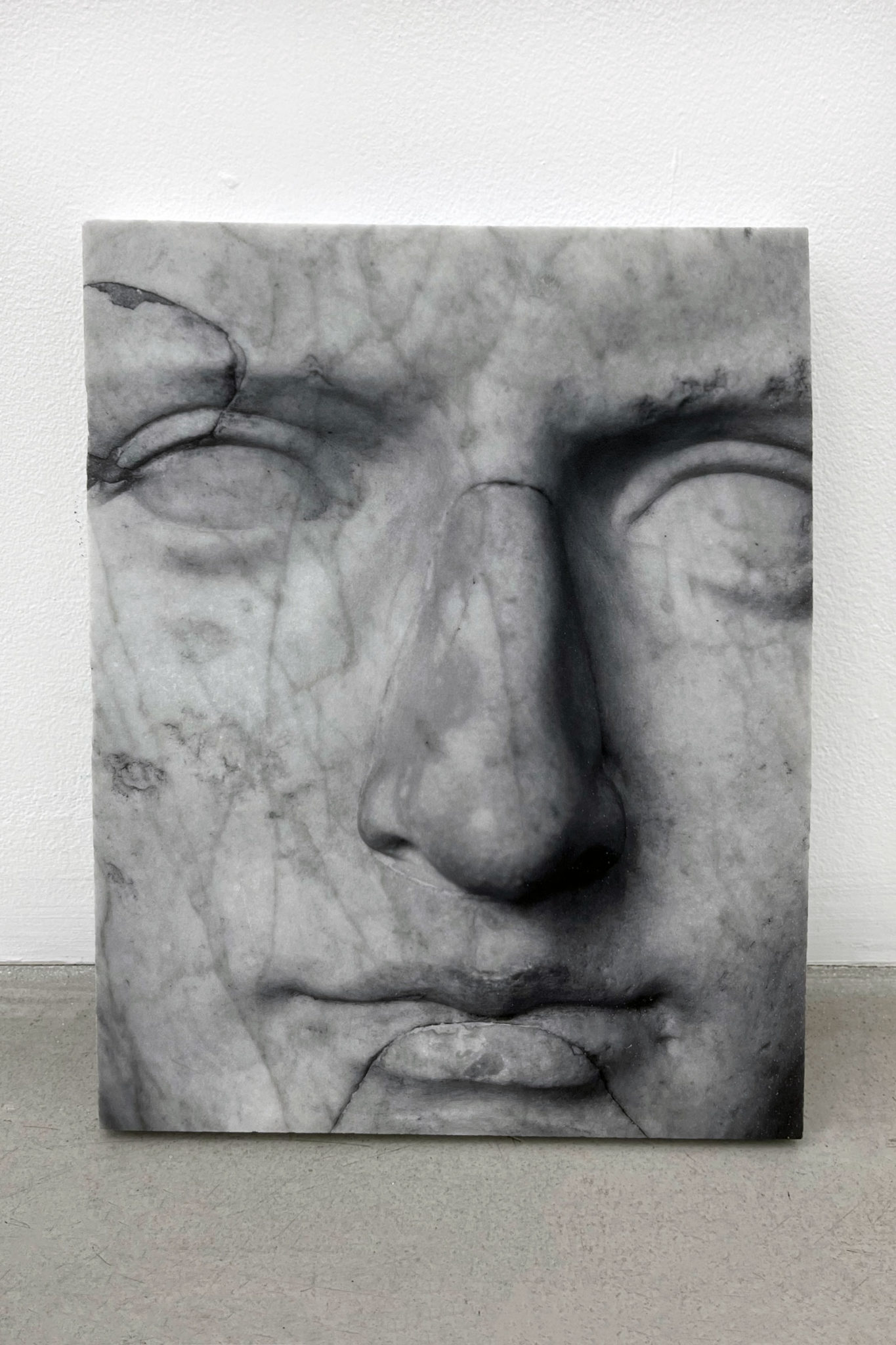 Dune Varela, Les Cicatrices, 2023, print on marble, 28.8 x 22.2 cm