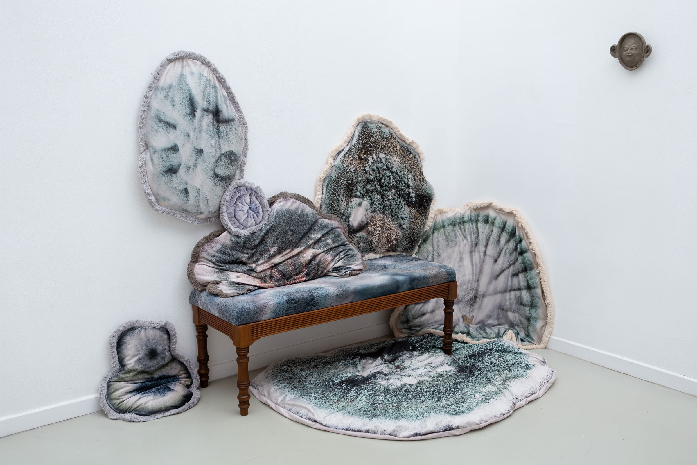 Katalin Kortmann-Járay & Karina Mendreczky, Mildewed, 2023, printed velvet, old furniture, cotton, variable size