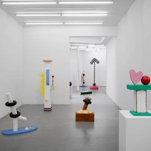 Jacques Julien, S/M/L, vue d’exposition, PARIS-B, France, 2024, ©Théo Baulig